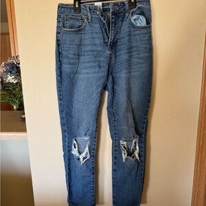 No boundaries ripped Mom jeans